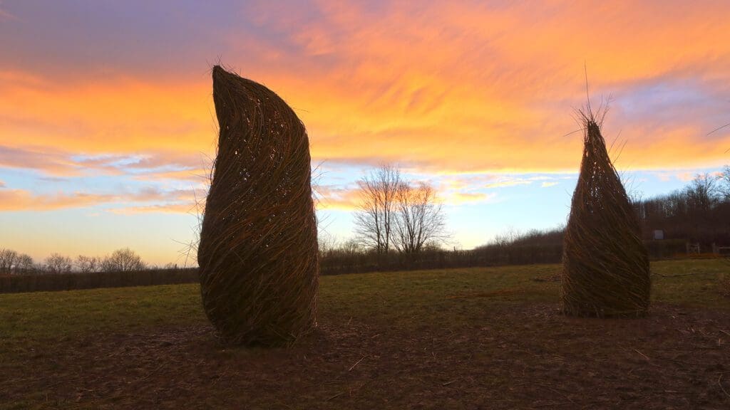 Land-art installatie "Les ancêtres" (Heuvelland, België)