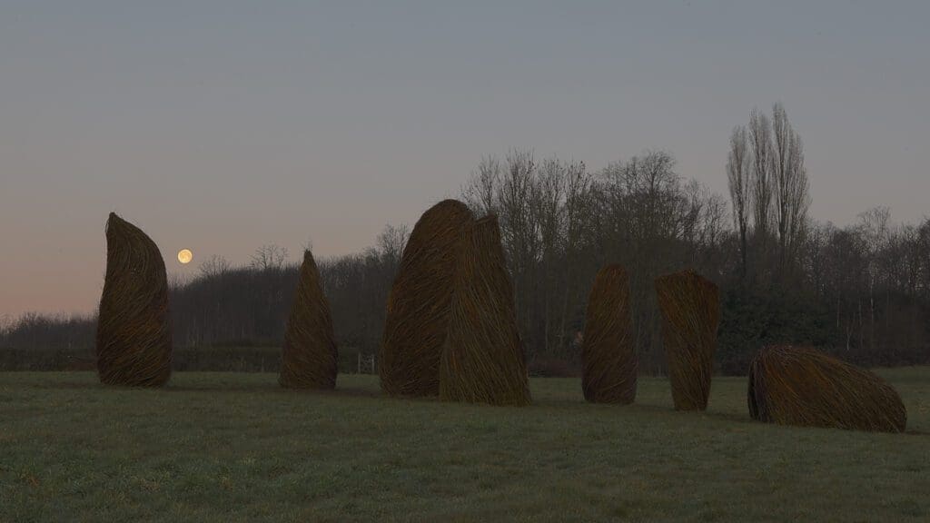Land-art installatie "Les ancêtres" (Heuvelland, België)