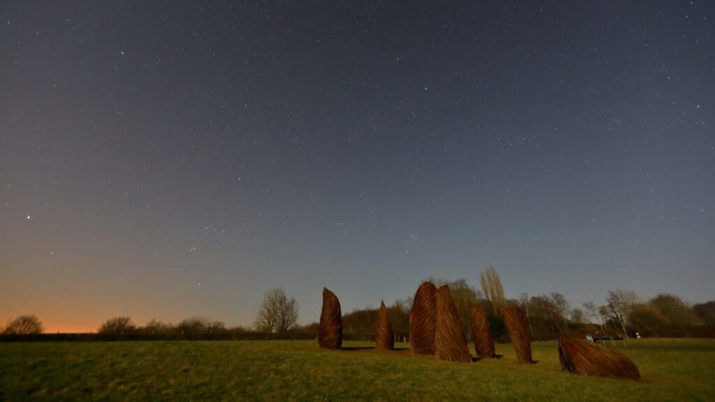 Land-art installatie "Les ancêtres" (Heuvelland, België)