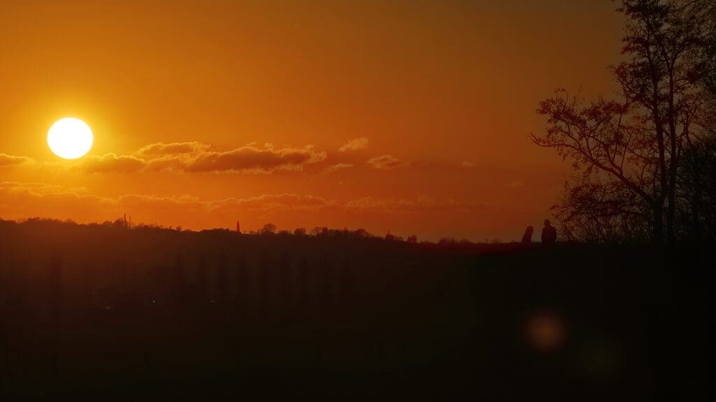 Zonsondergang bij 't Nest in Mesen (nabij Iers Vredespark).