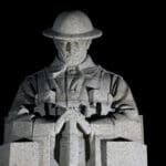 Sint-Juliaan Memoriaal – The Brooding Soldier (Langemark-Poelkapelle, België)