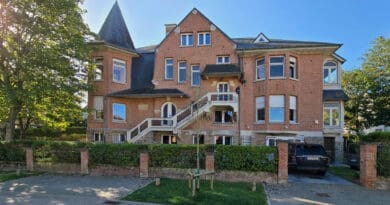 Exterior view of Castel Mino, De Panne, Belgium