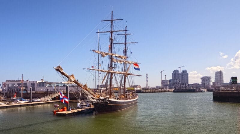 Voilier &quot;De Morgenster&quot; (en anglais)