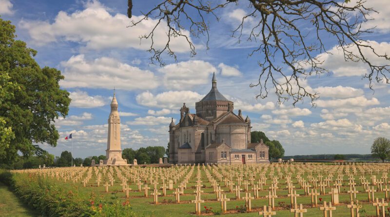 Nécropole national de Notre-Dame de Lorette (Ablain-Saint-Nazerre, Frankrijk)